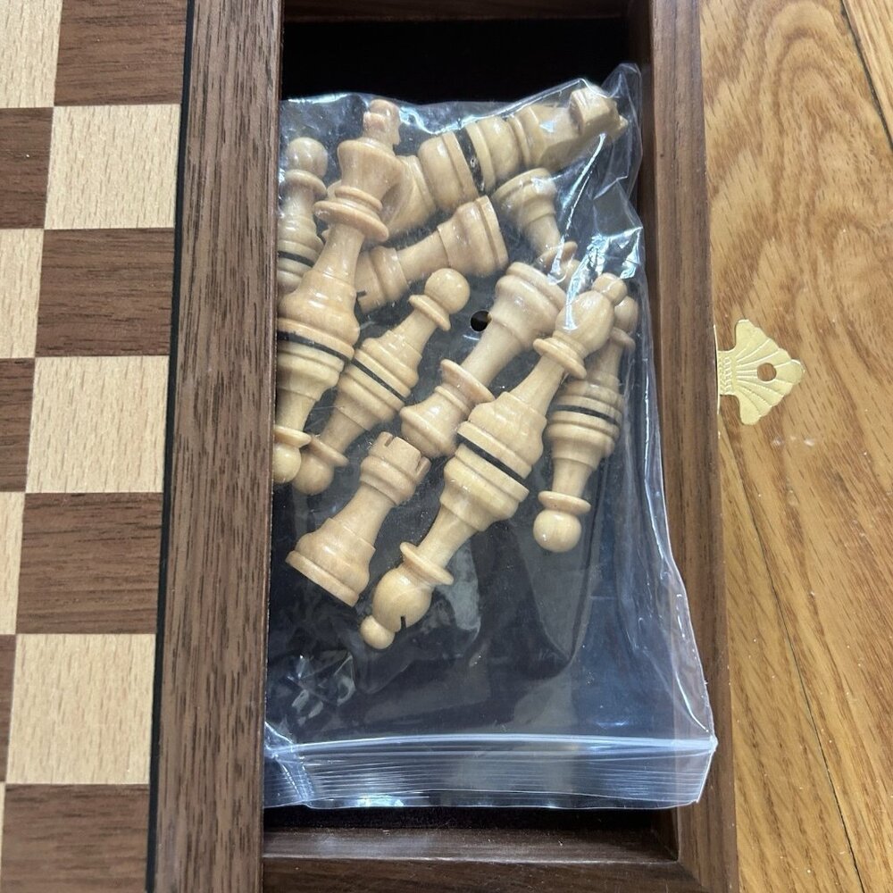 Travel Magnetic Chess Board 10" Game Wooden NWOT Strategy Classic Thinking skill - Picture 8 of 10